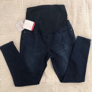 Maternity skinny blue jeans